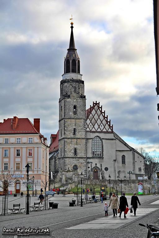 Noclegi Biala Roza Boleslawiec  Exteriör bild